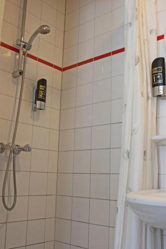 Hotel Prins Hendrik - image 2