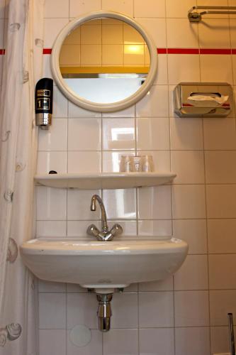 Hotel Prins Hendrik - image 13