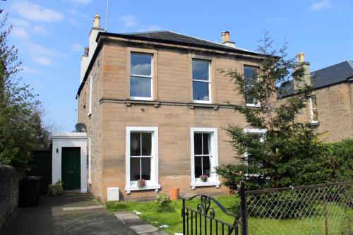 Silver Lining - Gilmore House With Parking & Garden, , Edinburgh and the Lothians