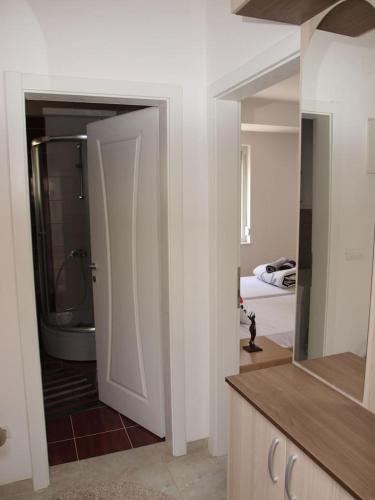 DONEK Apartments photo