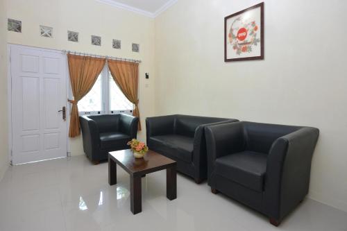 RedDoorz near Institut Pertanian Yogyakarta – Yogyakarta, MN