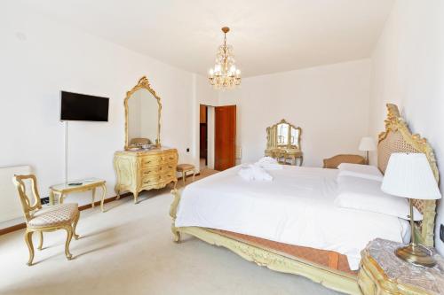 Venice Castello Elegant Apartment - image 7