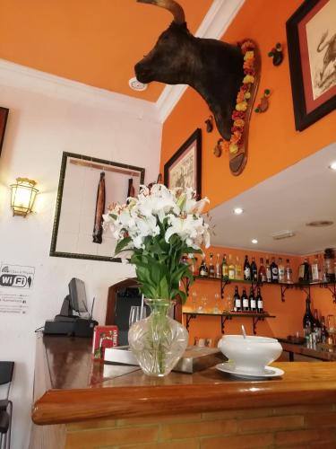 Hostal Sierpes - image 11