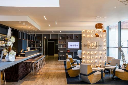 共用Lounge/電視區, 博韋中心大教堂美居酒店 (Hôtel Mercure Beauvais Centre Cathédrale) in 博韋