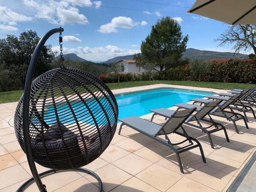 Villa Terre d'Azur with heated private pool