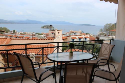 Paradise, Tolo (foto 2)