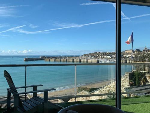 Un Balcon sur la Mer, Acces Direct a la Plage - Location saisonnière - Granville