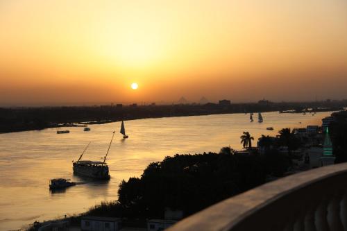 B&B El Cairo - Maadi, Direct Nile river View From all Rooms - Bed and Breakfast El Cairo