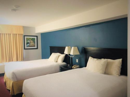 Deluxe Queen Room with Two Queen Beds -Disability Access - Non-Smoking