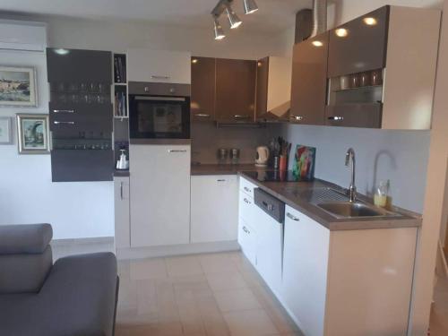  Apartment Sure in Sveti Filip i Jakov