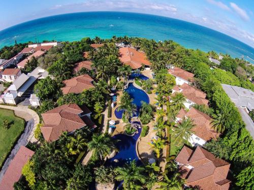 A szálláshely kívülről, Mayan Princess Beach & Dive Resort in West Bay