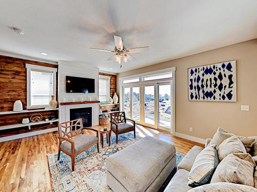 Brand-New Custom Home Home - image 5