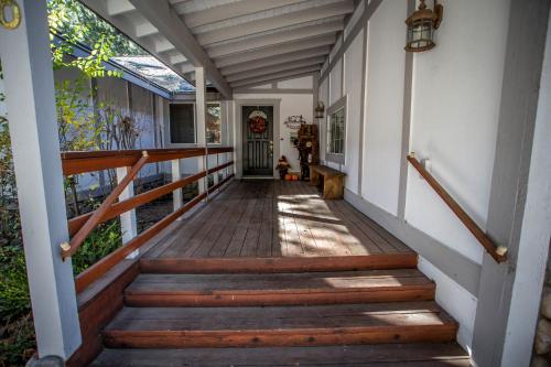Majestic Pines Home in Big Bear Lake, USA