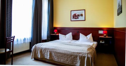 1 queen bed