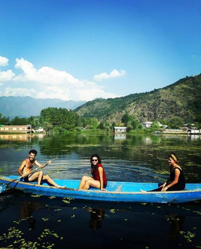Houseboat Raja's Palace, Srinagar