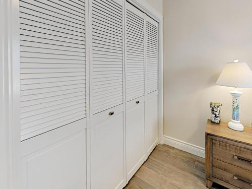 Quaint Seashore Condo in Port Aransas - image 3