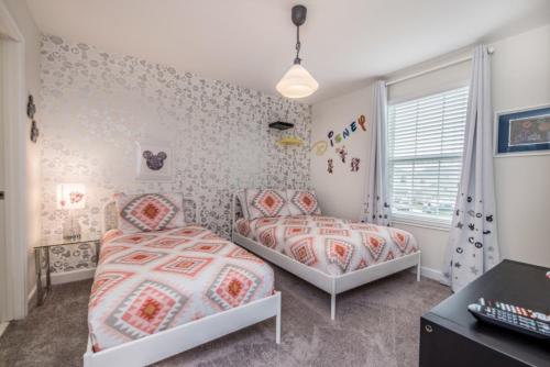Imagine Your Family Renting This Amazing Villa on Champions Gate Resort with the Best 5 Star Amenities Orlando Villas 2810