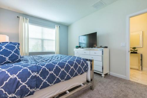 Imagine Your Family Renting This Luxury Contemporary Style Villa on Champions Gate Resort Orlando Villa 2859 - image 3