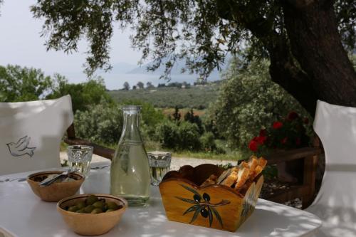  Eleonas hotel in Rovies