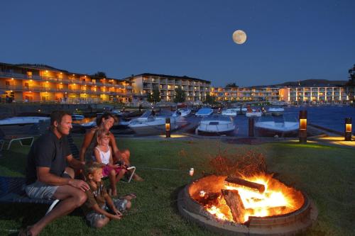 Campbell's Resort on Lake Chelan - image 7