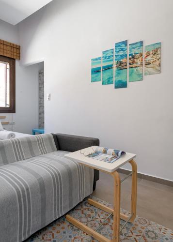 Alley 7, Old Town Stop at Alley 7 to discover the wonders of Rhodes. Offering a variety of facilities and services, the property provides all you need for a good nights sleep. Airport transfer, family room, bicycle re