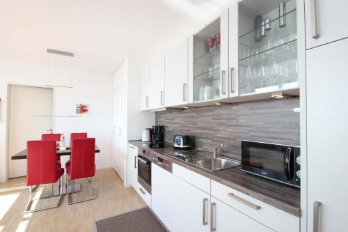 Kitchen, Dunenresort Binz by Rujana in Ostseebad Binz