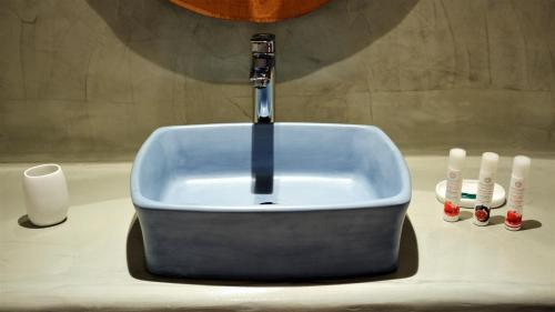 Iriana Suites - image 6