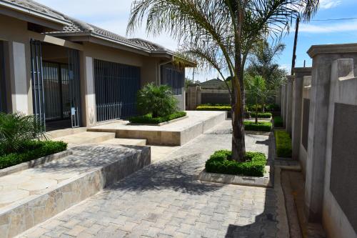 ทางเข้า, Grey Oak Holiday House in บูลาวาโย