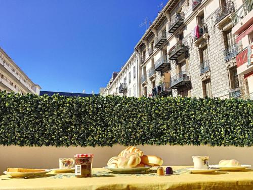 Nestor&Jeeves - LE FRANCE TERRASSE - Central - Very close sea - image 7