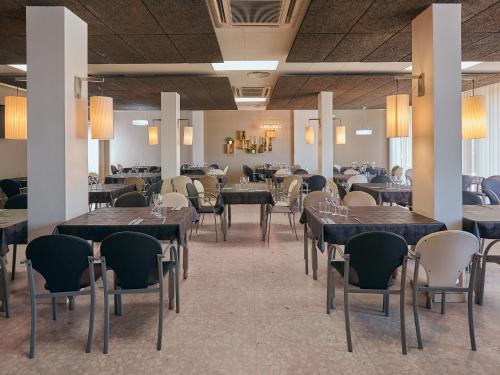 Restorāns, Oyo Hostal Nobadis-NEW in Cervera (Catalonia)