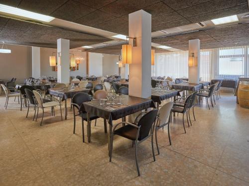 Restorāns, Oyo Hostal Nobadis-NEW in Cervera (Catalonia)