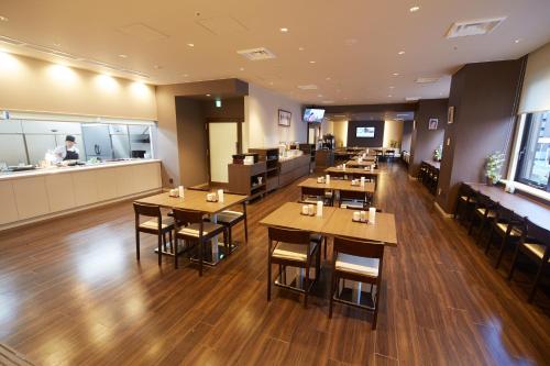 餐廳, Dormy Inn高階飯店 - 名古屋榮天然溫泉錦鯱之湯 (Dormy Inn Premium Nagoya Sakae Natural Hot Spring) in 名古屋