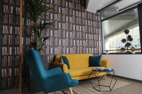 Hotel AUSTRIA Saint Etienne La Terrasse - image 2