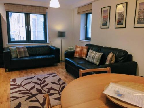 2 Bedroom In Edinburgh Old Town, , Edinburgh and the Lothians