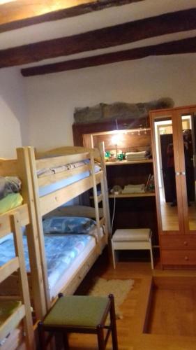 Apartmaji pri Živcovih (Apartmaji pri Zivcovih) in Dutovlje