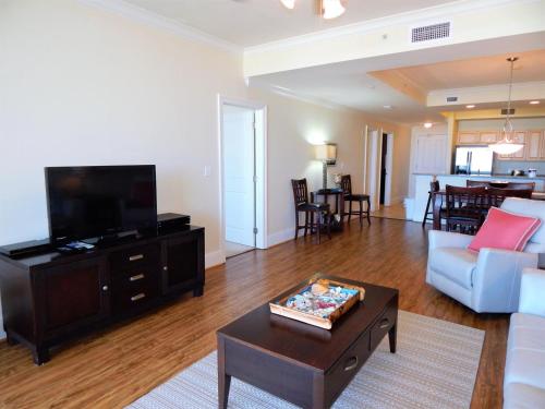 303 Holiday Isle - image 7