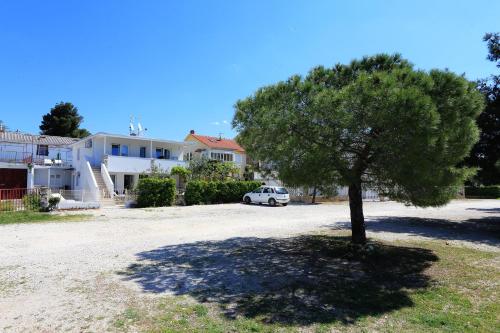 Apartments Brankica - image 12