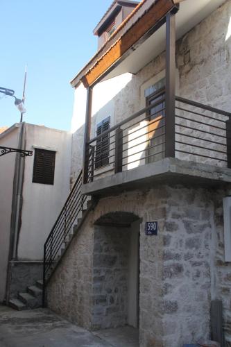  Apartments Mara in Jelsa