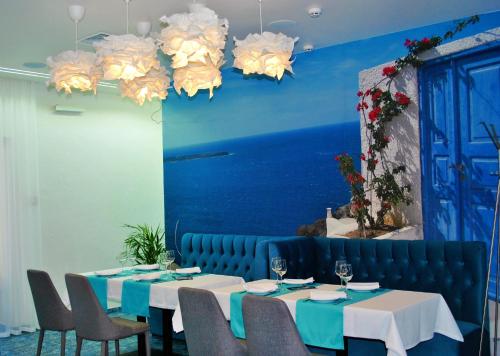 Restoran, Biruza Club in Sviatopetrivske