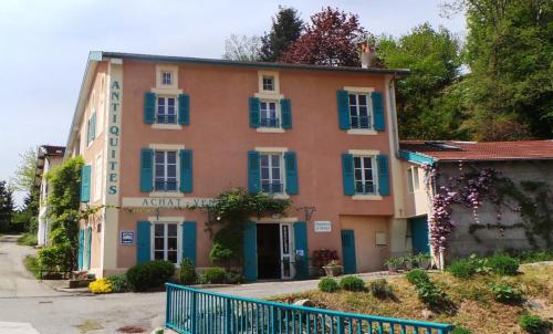 Entrance, Chez L'Antiquaire in Hauterives