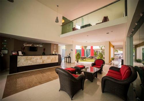 ล็อบบี้, Hotel Grand Marlon in เชตูมาล