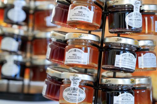 Logis Hotel De La Basilique - image 6