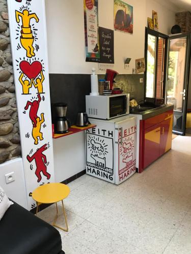 Kitchen, Chez L'Antiquaire in Hauterives
