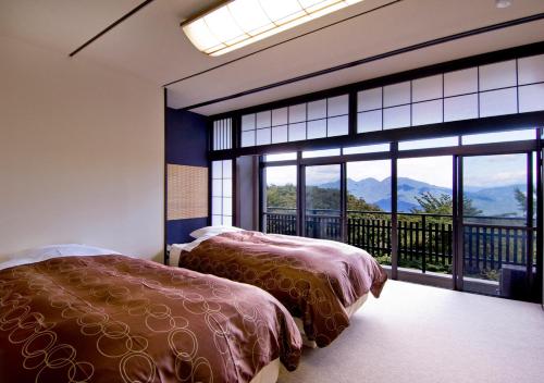 Suite Japanese-Style Room with Mountain View - Non Smoking