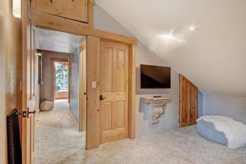 Riverhaus Home - image 6