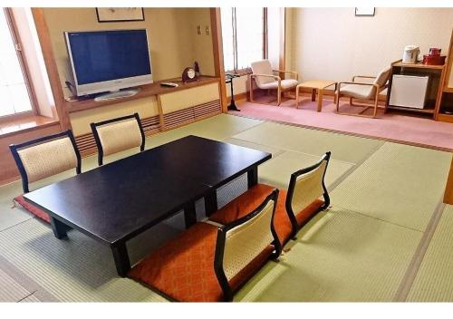 4 futon beds