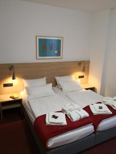 Hotel Haus vom Guten Hirten Room Type - Triple Room