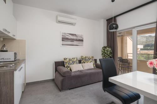 Sky Apartments & Rooms in Mocici
