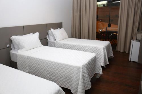 Deluxe Quadruple Room image 1