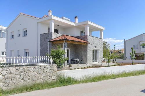  Apartments Endless summer, Pension in Srima